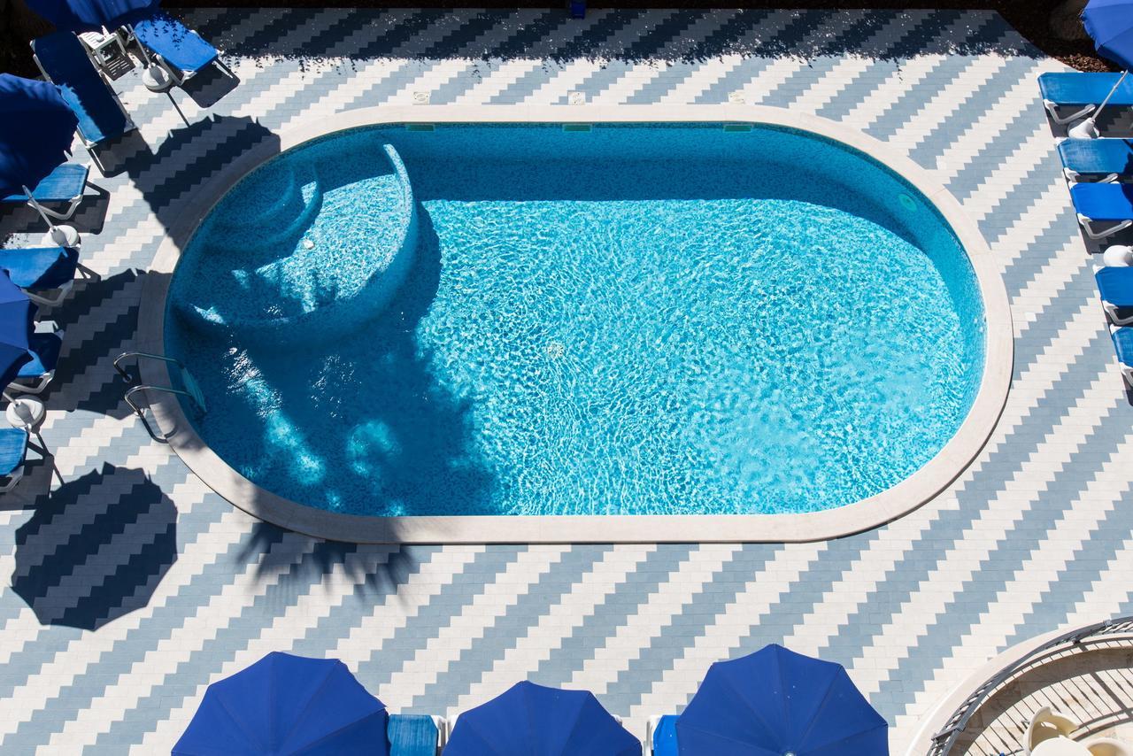 Residence Il Girasole 1 Alba Adriatica Εξωτερικό φωτογραφία