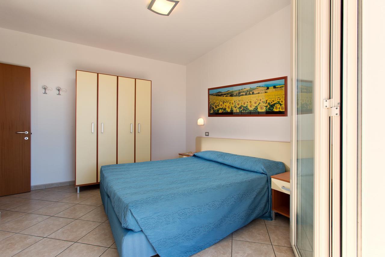 Residence Il Girasole 1 Alba Adriatica Εξωτερικό φωτογραφία