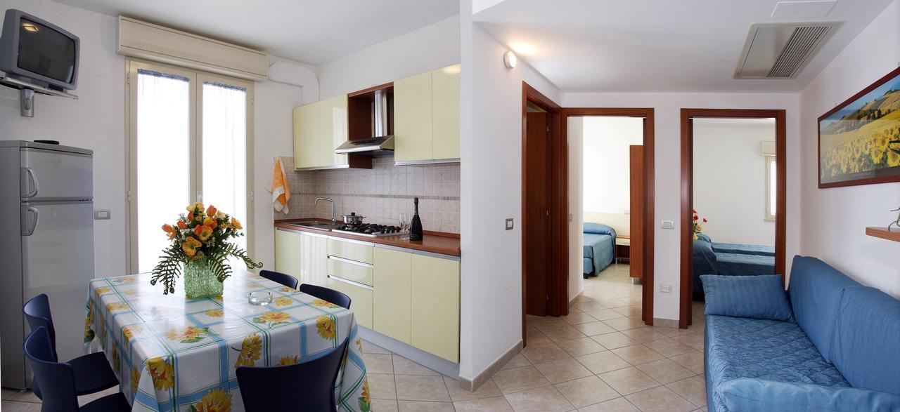 Residence Il Girasole 1 Alba Adriatica Εξωτερικό φωτογραφία