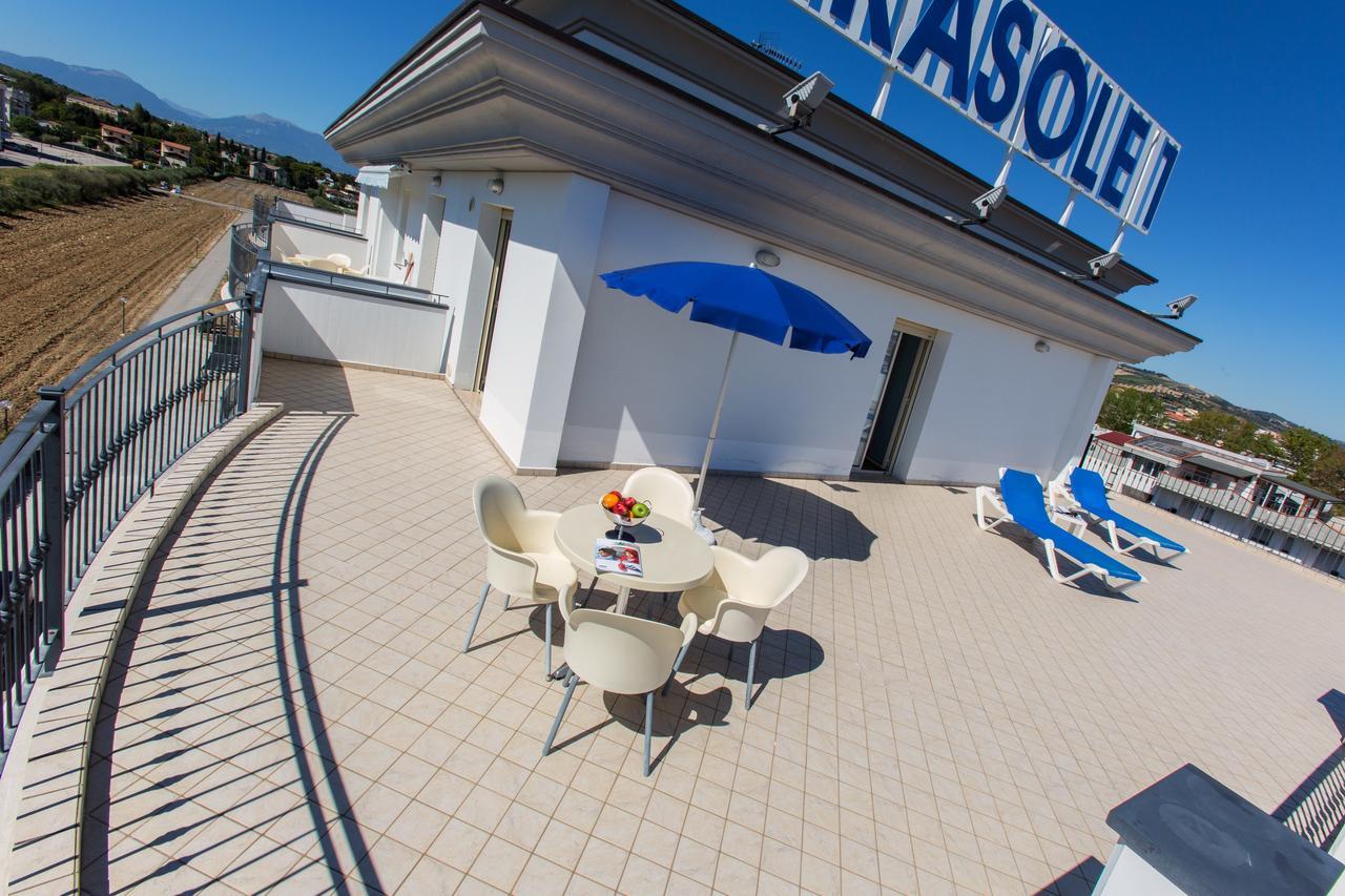 Residence Il Girasole 1 Alba Adriatica Εξωτερικό φωτογραφία