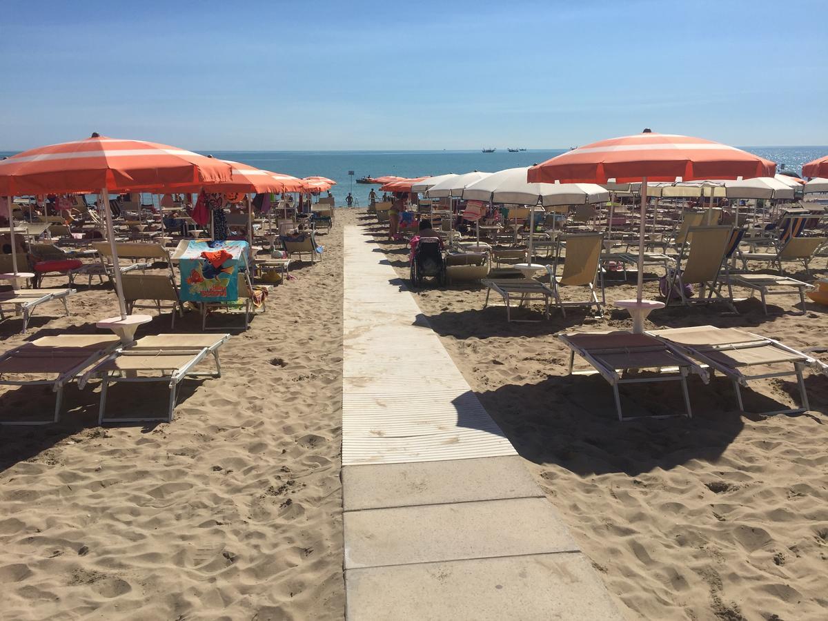 Residence Il Girasole 1 Alba Adriatica Εξωτερικό φωτογραφία